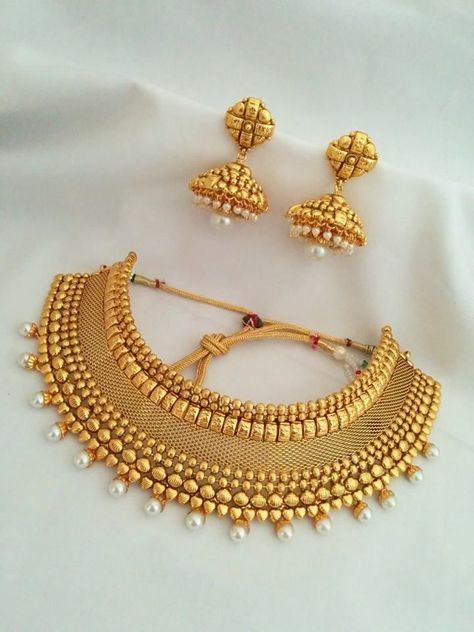 Gold pearl jewelry design