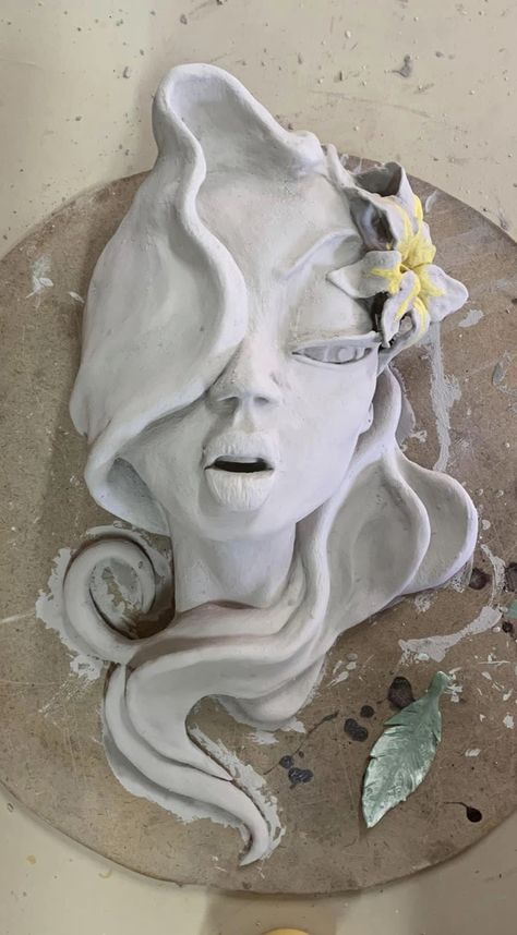 Clay Art Projects Sculptures & Statues, Clay Art Face, Clay Mask Art Ideas, Clay Mask Ideas, Ceramic Masks Ideas Easy, Clay Face Sculpture, Ceramic Masks Ideas, Clay Mask Ideas Art Ceramic Sculptures, Ceramic Face Sculpture