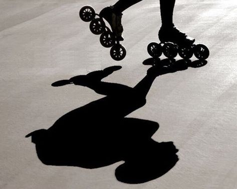 Sport For Kids, Roller Skating Pictures, Inline Speed Skates, Skating Quote, Sports Photography Tips, Sport Aesthetic, Skate Aesthetic, Jet Set Radio, Speed Skating