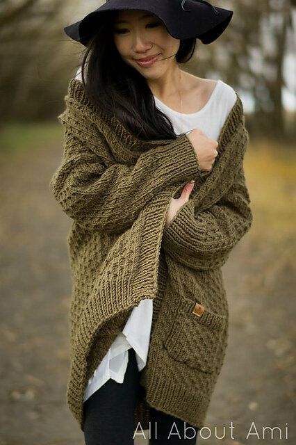 9 Free Cardigan Patterns Knit from the Bottom-Up — Blog.NobleKnits Dik Vest, Ladies Cardigan Knitting Patterns, Best Cardigans, Knit Cardigan Pattern, Modern Knitting, Textured Cardigan, Knitting Blogs, Vogue Knitting, Quick Knits