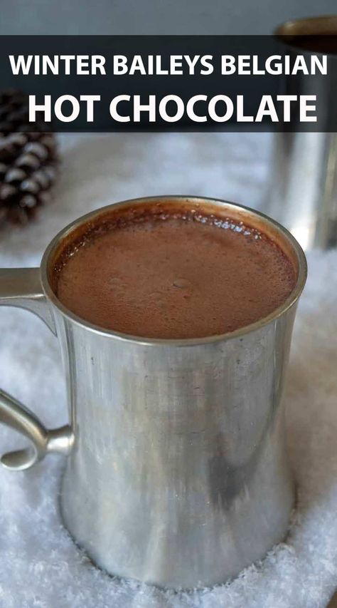 Bailey’s Hot Chocolate, Belgian Hot Chocolate, Winter Smoothie, Mixed Beauty, Baileys Irish Cream Recipes, Winter Smoothies, Irish Cream Recipe, Chocolate Drink, Beverage Recipes