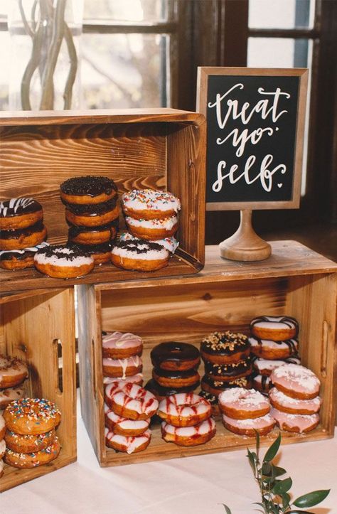 25 Wedding Donuts - A fun alternative wedding dessert Ideas Wedding Donut Display Dessert Tables, Donut Table Display, Archer Photography, Food Donut, Azalea Garden, Wedding Foods, Dessert Display Wedding, Graduation Party Desserts, Rustic Spring Wedding