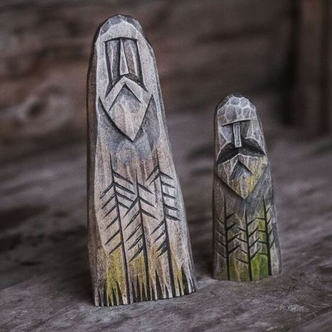 Egyptian Wood Carving, Odin Carving, Viking Wood Carving, Wood Carving Art Sculpture, Art Through The Ages, Wood Carving For Beginners, Wooden Figures, Wood Carving Designs, Leather Workshop