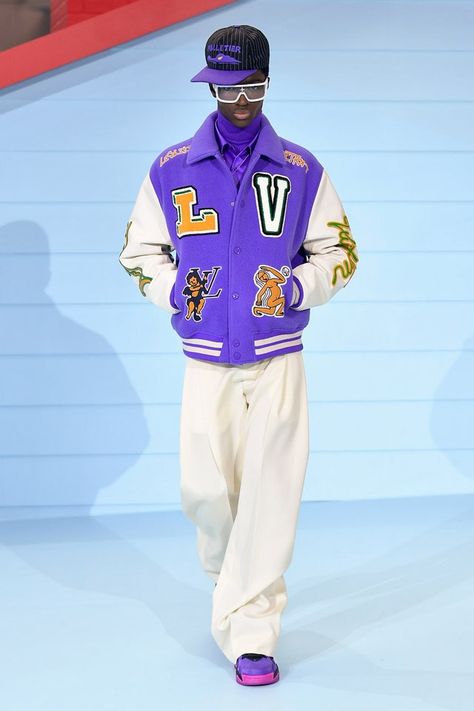 Louis Vuitton Varsity Jacket, Lv Fashion Show, Louis Vuitton Fall 2022, Virgil Abloh Louis Vuitton, Leather Types, Leather Varsity Jackets, Varsity Jackets, Male Fashion Trends, Menswear Fashion