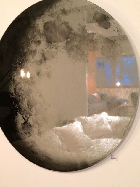 Moon Mirror Painting, Moon Aesthetic Room, Moon Mirror Diy, Mirror Ideas Aesthetic, Moon Room Aesthetic, Mirror Design Ideas, Wall Mirror Ideas, Moon Room, Spiegel Diy