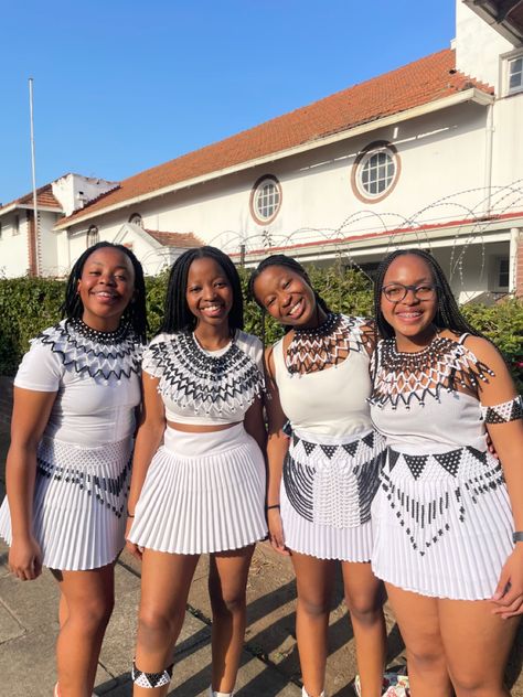 Ewe Traditional Wear, Cultural Day Outfits, African Traditional Dresses Zulu, Zulu Traditional Attire African Women, South African Traditional Dresses Zulu, Zulu Traditional Attire Umemulo, Zulu Traditional Attire, Xhosa Traditional Attire, Zulu Women