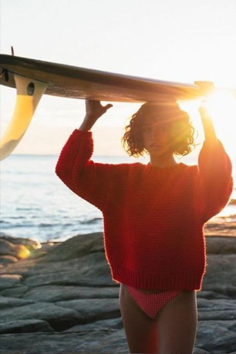 Friends Surfing, Aussie Beach, Surfer Vibes, Female Surfers, Outdoorsy Style, Surf Vibes, Beach Model, Shop Truck, Beach Love