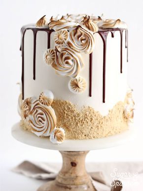 This s'mores cake recipe is the closest thing to the real deal: graham cracker cake, toasted marshmallow buttercream and melty milk chocolate ganache Toasted Marshmallow Buttercream, Smores Cake Recipe, Graham Cracker Cake, Marshmallow Buttercream, Smores Cake, Milk Chocolate Ganache, Bolo Fit, Easy Cake Decorating, Childrens Birthday Cakes