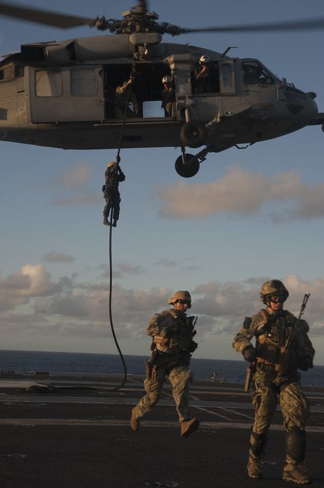 Navy Helicopters, Explosive Ordnance Disposal, Rope Exercise, Rope Exercises, Australian Army, Navy Aircraft Carrier, Coral Sea, Navy Aircraft, Navy Seal