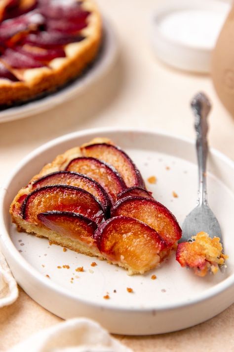 German Plum Tart Recipe German Tart Recipe, Plum Tart Recipes, German Plum Tart, Plum Recipes Cake, Plum Pie Recipe, German Plum Cake, Plum Dessert, Pudding Tart, Plum Tart