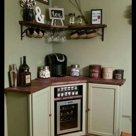 Corner Dry Bar Ideas, Diy Corner Bar, Home Bar Ideas Small Corner, Corner Bar Ideas For Home, Small Corner Kitchen, Elegant Home Bar, Corner Liquor Cabinet, Corner Coffee Station, Corner Bar Ideas