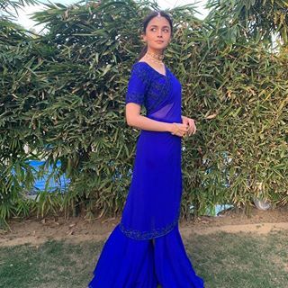 The absolutely stunning @aliaabhatt in #blue #sharara #saree #manishmalhotralabel #beautiful #manishmalhotraworld #aliabhatt #styling @stylebyami @mmalhotraworld Alya Bhatt, Latest Saree Trends, Mehendi Outfit, Saree Ideas, Mehendi Outfits, Biryani Recipe, Blue Saree, Saree Trends, Ethnic Outfits