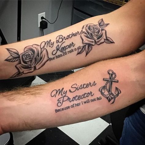 Sister Protector Tattoos, Tattoo Klein, Matching Tattoos For Siblings, Twin Tattoos, Brother Sister Tattoo, Small Matching Tattoos, Brother Tattoos, Matching Sister Tattoos, Female Tattoos