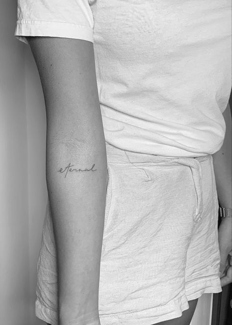 Delicate Name Tattoo, Text Tattoo Arm, Ankle Tattoos For Women Anklet, Name Tattoos On Arm, Word Tattoo Ideas, Delicate Tattoos For Women, Tattoo Maker, Word Tattoo, Ankle Tattoos For Women