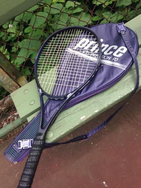 Purple Tennis Racket, Tennis Aesthetic, Sports Aesthetic, Phone Aesthetic, Classy Photography, Fame Dr, Christmas 2024, Tennis Racket, Dark Aesthetic