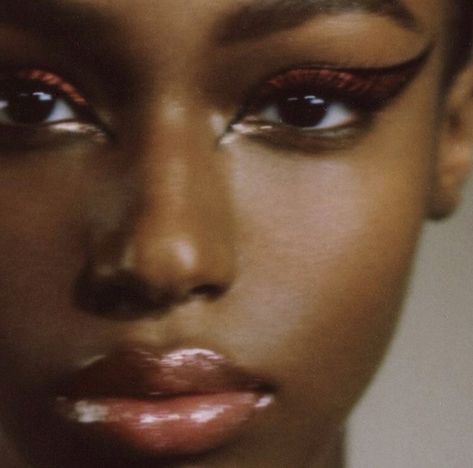 Editorial Make-up, Pat Mcgrath Makeup, Pat Mcgrath, Looks Black, Editorial Makeup, Glossy Lips, Black Mamba, Girls Makeup, Pretty Makeup