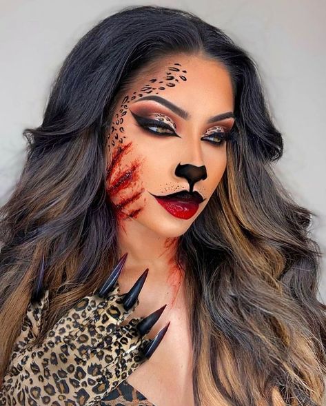 Liquid Latex Halloween Makeup Ideas, Liquid Latex Makeup Halloween, Latex Halloween Makeup, Makeup Halloween Ideas Creative, Movie Makeup Looks, Halloween Blood Makeup, Blood Makeup Look, Liquid Latex Makeup Ideas, Makeup Horor