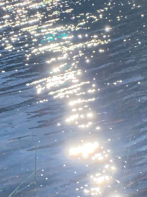 Water - sunshine - aesthetic Sparkly Water, Pretty Water, Jelly Art, Sea Aesthetic, Painting References, Water Aesthetic, Water Photography, Shiny Things, Beautiful Wallpapers