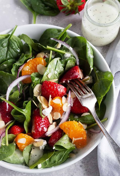 Strawberry Spinach Mandarin Salad with Poppy Seed Dressing Orange Spinach Salad, Salad With Poppy Seed Dressing, Simple Spinach Salad, Best Salads Ever, Strawberry Spinach Salad, Best Macaroni Salad, Feta Cheese Salad, Spinach Salad Recipes, Satisfying Salads