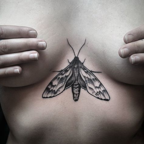 #landrogynette Sternum Tattoo Ideas, Single Needle Tattoo, Bug Tattoo, Wicked Tattoos, Best Tattoos For Women, Tattoo Ideas For Men, Moth Tattoo, Sternum Tattoo, Diy Tattoo