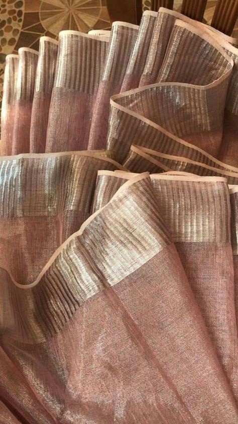 Pure linen tissue sarees running blouse Price:2700 Order what's app 7995736811 Lakshmi Sarees, Saree Drapes, Cutwork Saree, Tissue Sarees, Saree Hairstyles, Saree Organza, Saree Chiffon, Khadi Cotton Saree, Saree Floral