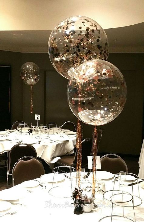 Birthday Table Centrepieces, Table Balloon Decorations For Party, Balloon Decorations Table Top, Table Centerpieces Event, Party Centrepiece Ideas, Balloon Table Centrepiece, Simple Prom Decoration Ideas, Balloon Decorations For Table, Balloon Centrepiece Birthday