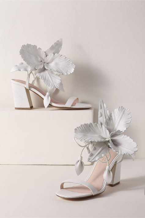 Cecilia Ny Cecilia New York Hibiscus Heels Romantic Shoes, Block Heel Wedding Shoes, Outdoor Wedding Shoes, Block Heels Wedding, Best Bridal Shoes, Brides Shoes, Silver Wedding Shoes, Fun Wedding Shoes, Country Shoes