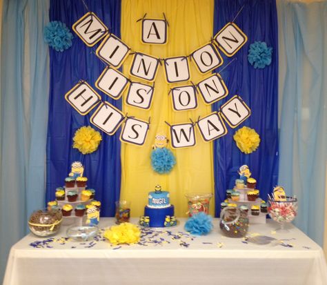 Minion baby shower  It was so fun getting creative with the minion idea and making it into a baby shower theme Minion Baby Shower Ideas, Minions Birthday Party Decorations, Minion Party Decorations, Minion Party Theme, Minion Baby Shower, Minion Balloons, Baby Shower Decoration Ideas, Minion Baby, Angel Baby Shower