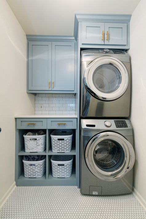 Laundry Room Organization Storage, Stacked Laundry Room, Laundry Room Storage Shelves, Small Laundry Room Organization, Room Storage Diy, Dream Laundry Room, Laundry Room Closet, Laundry Room Layouts, Laundry Room Renovation