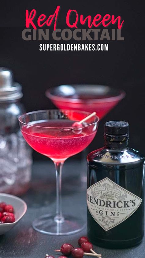 Easy Halloween Cocktails, Hendrick's Gin, The Red Queen, Gin Cocktail, Festive Cocktails, Cocktail Sticks, Halloween Cocktails, St Germain, Christmas Cocktails