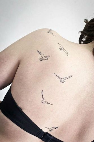 26 Creative and Fashionable Bird Tattoos for Women Tattoo Birds, Seagull Tattoo, Girly Tattoo, Bird Tattoos For Women, Vogel Tattoo, Kunst Tattoos, Muster Tattoos, Girly Tattoos, Pattern Tattoo