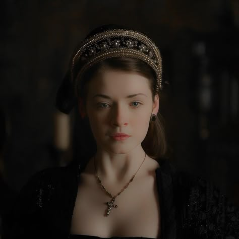 Mary Tudor Sarah Bolger, Mary Tudor, Sarah Bolger, Tudor Fashion, Wives Of Henry Viii, Medieval Princess, Tudor Dynasty, The Tudors, Royal Aesthetic