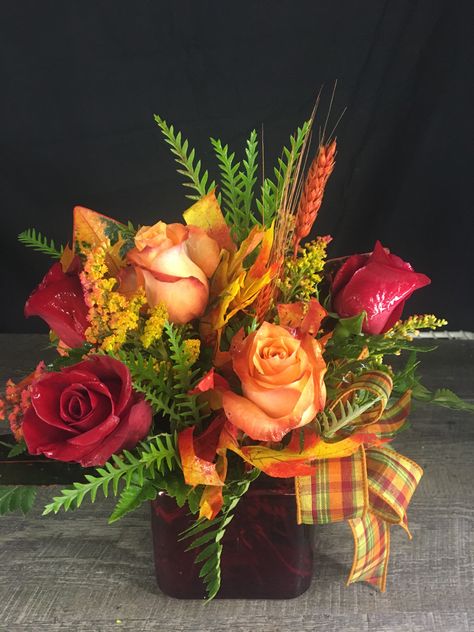 Flower Arrangements For Thanksgiving, Fall Flower Arrangements Simple, Thanksgiving Arrangements Floral, Thanksgiving Flower Arrangements Diy, Fall Floral Arrangements Diy, Fall Fresh Flower Centerpieces, Thanksgiving Bouquet Fall Flowers, Simple Thanksgiving Flower Centerpieces, Thanksgiving Fresh Floral Centerpieces