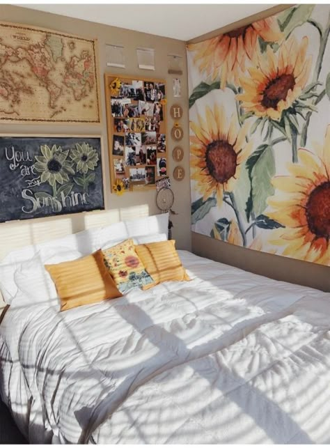 VSCO - repub--that Sunflower Bed, Bachelor Pad Decor, College Bedroom Decor, College Bedroom, Dorm Room Inspiration, Room Deco, Teen Bedroom Decor, Stylish Bedroom, Cute Room Decor