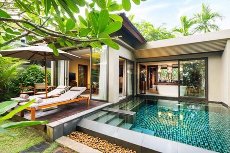 Luxury Small Villa, Small Resort Design Plan, Small Resort Design, Bungalow Hotel, Resort Design Plan, Cavo Tagoo Mykonos, Bali Style Home, Phuket Resorts, Pool House Designs