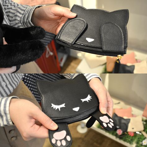 The ridiculously cute (!!) Peek-a-Boo Pooh-chan Pouch will make its debut on TOM this month. Diy En Cuir, Otaku Mode, Animal Bag, New Bags, Tokyo Otaku Mode, Cat Fashion, Cat Bag, Cat Accessories, Cute Purses