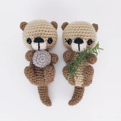 Amigurumi otters - crochet otter - easy crocheted otter pattern by Theresa's Crochet Shop Crochet Otter Pattern, Crochet Otter, Otter Pattern, Amigurumi Elephant Pattern, Crochet Flamingo, Crochet Elephant Pattern, Crochet Phone Cases, Confection Au Crochet, Crochet Geek