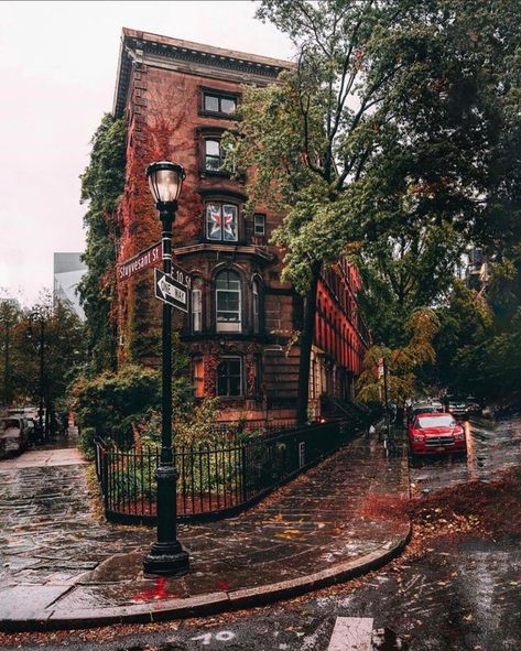 Home Styles Exterior, One Word Art, Cobblestone Streets, Brick Architecture, New York Life, Nyc Subway, East Village, Living In New York, A Rainy Day