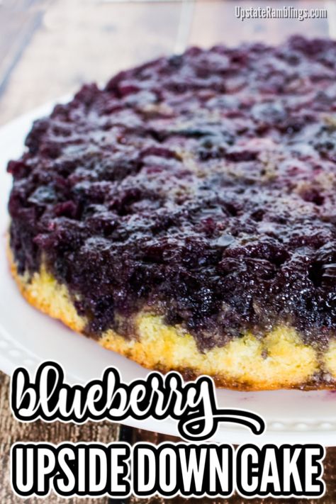 Blueberry Upside Down Cake, Resipi Kek, Blueberry Cake Recipes, Blueberry Desserts, Slow Cooker Desserts, Oreo Dessert, Blueberry Cake, Blueberry Recipes, Upside Down Cake