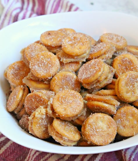 Churro Bites Recipe, Churro Bites, Study Snacks, Churros Recipe, Ritz Crackers, Incredible Recipes, Snack Mix, Candy Recipes, Dessert Ideas