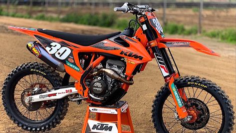 Every KTM racer wants to build the ultimate KTM 250SXF — few will ever reach this level of perfection Ktm 250 Dirt Bike, 250 Dirt Bike, Ktm Dirt Bikes, Ktm Supermoto, Motocross Action, Ktm Motocross, Ktm 250 Exc, Ktm Factory, Moto Scrambler