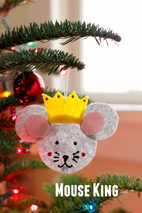 Nutcracker Ornaments Diy, Felt Nutcracker, Mouse King Nutcracker, Christmas Tree Ornaments Felt, Nutcracker Christmas Party, Ballet Crafts, King Nutcracker, Nutcracker Crafts, Nutcracker Christmas Tree