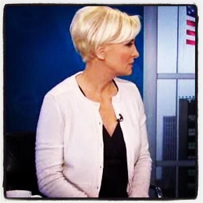 Mika Brzezinski, I love her hair, very striking Mika Brzezinski Hair, Striking Hair, Mika Brzezinski, Hair Gif, Cafe Creme, Haircut Images, Asymmetrical Haircut, Short Sassy Hair, Haircut Inspiration