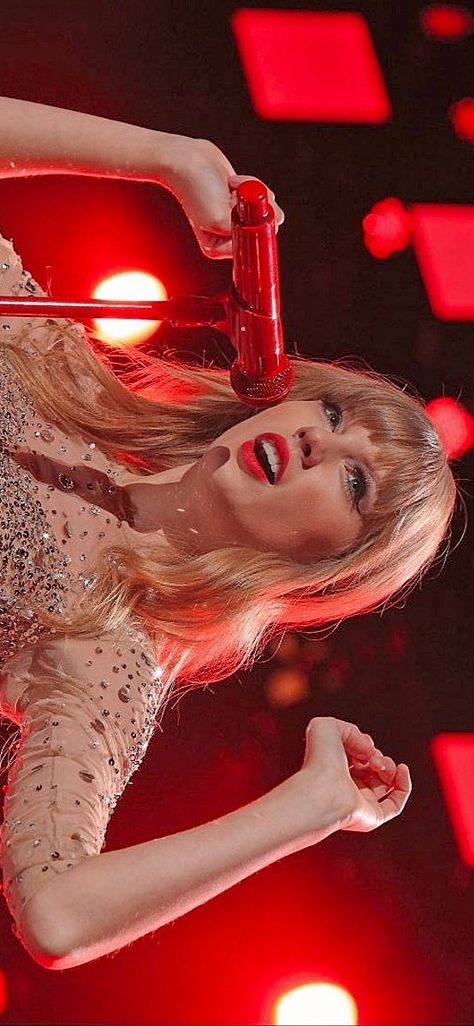 Taylor Swift Red Tv Wallpaper, Red Aesthetic Wallpaper Taylor Swift, Taylor Swift Red Album Nails, Taylor Swift Red Era Aesthetic Wallpaper, Taylor Swift Red Album Aesthetic, Taylor Swift Wallpaper Red Era, Red Era Wallpaper, Taylor Swift Red Era Aesthetic, Red Wallpaper Taylor Swift