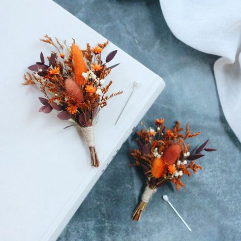 Fall Wedding Buttoniers, Burnt Orange Decor Wedding, Burnt Orange Buttonhole, Burnt Orange Wedding Boutonniere, Burnt Orange Groom, Rust Boutonniere, Burnt Orange Boutonniere, Burnt Orange Wedding Flowers, Rust Terracotta Wedding