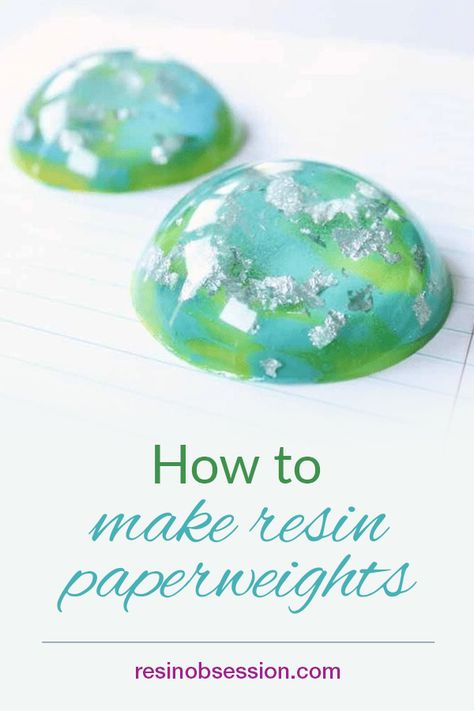 how to make resin paperweights #diy #howto #paperweights #resin #resincrafts found via #inspirationspotlight #dearcreatives Resin Paperweights, Paper Weights Diy, Dolls Miniature, Dolls Victorian, Barbie Products, Dollhouse Modern, Resin Tips, Dollhouse Vintage, How To Make Resin