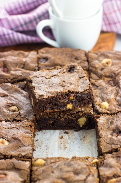 Hazelnut Brownies, Pumpkin Swirl Brownies, Chocolate Peppermint Brownies, Hazelnut Recipes, Roasted Hazelnuts, Peppermint Brownies, Chocolate Crunch, Homemade Brownies, How To Roast Hazelnuts