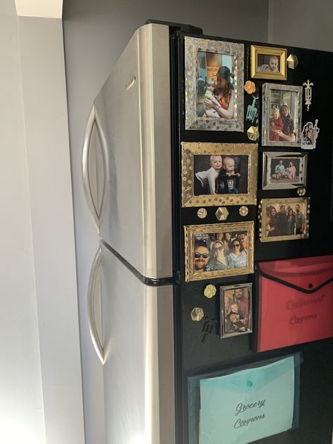 Use dollar tree frames with magnets to decorate your fridge with family photos Diy Fridge Frame, Pictures On Refrigerator Ideas, Pictures On Fridge Ideas, How To Decorate Top Of Fridge, Frames On Fridge, Fridge Door Decoration Ideas, Over Fridge Decor, Decorate Top Of Fridge, Fridge Gallery