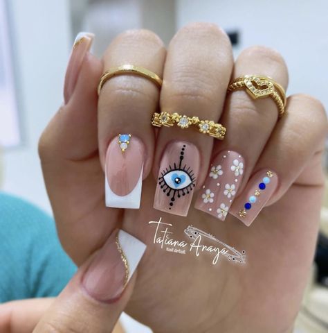 Hamsa Hand Nail Design, Simple And Cute Nails, Nails Ideas For Summer, Cute Nails Ideas, Purple And Pink Nails, Nail Polish Summer, Summer Nails 2023, Pop Art Nails, Evil Eye Nails