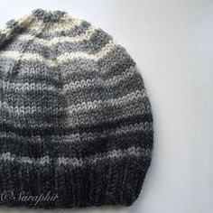 Mens Hat Knitting Pattern, Corak Krusye, Projek Mengait, Beanie Pattern Free, Simple Knitting, Beanie Knitting Patterns Free, Knit Beanie Pattern, Beanie Hat Pattern, Hat Patterns Free